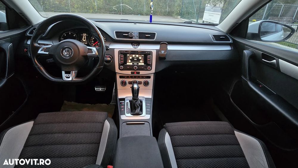 Volkswagen Passat Variant 2.0 TDI Blue TDI DSG Comfortline - 14