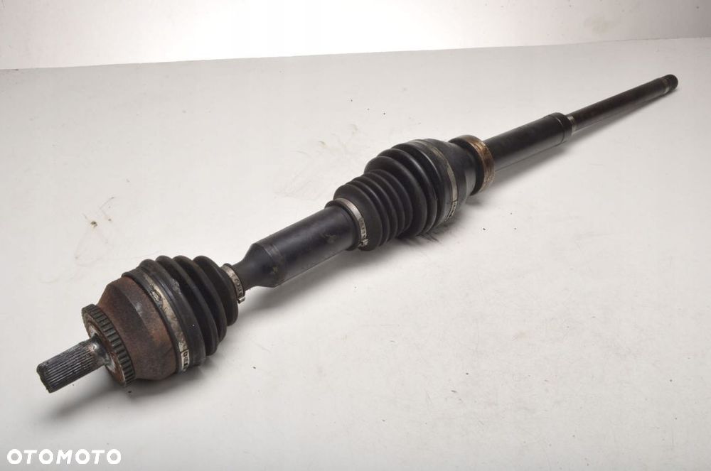 VOLVO XC90 3.2 AWD PÓŁOŚ PRAWA DŁUGA AUTOMAT - 1