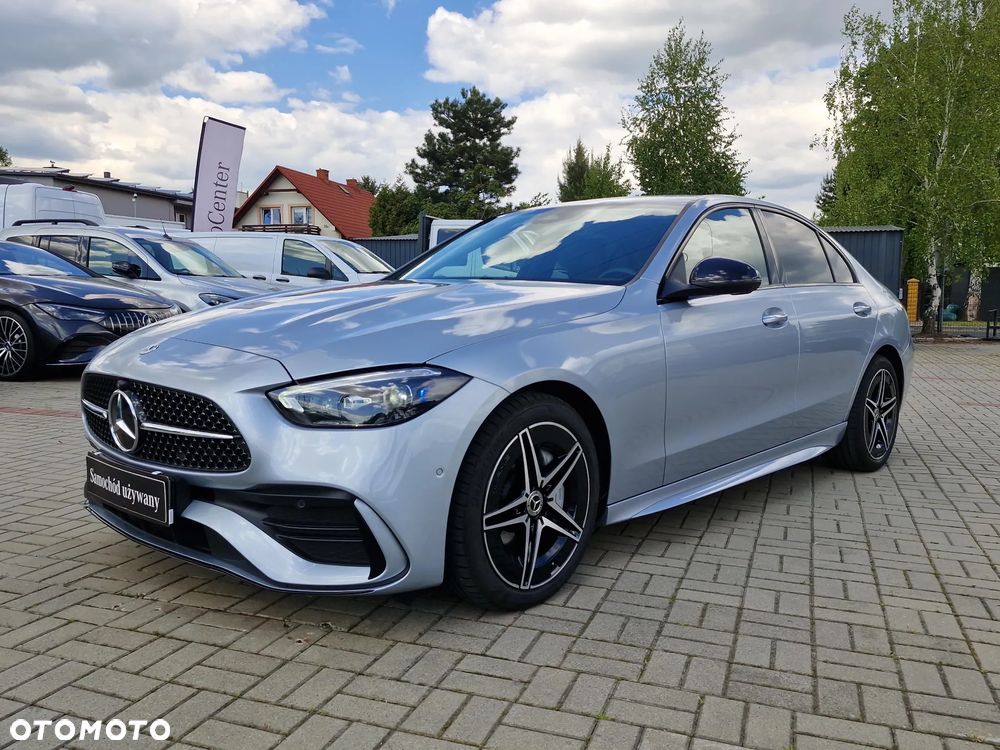 Mercedes-Benz Klasa C 200 mHEV 4-Matic AMG - 28