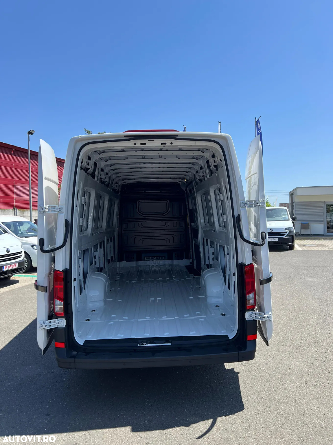 Volkswagen Crafter Furgon L5H3 - 9