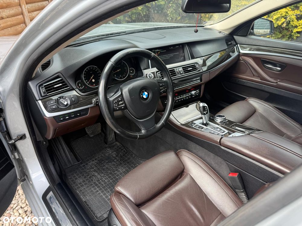 BMW Seria 5 535d xDrive Sport-Aut Luxury Line - 15