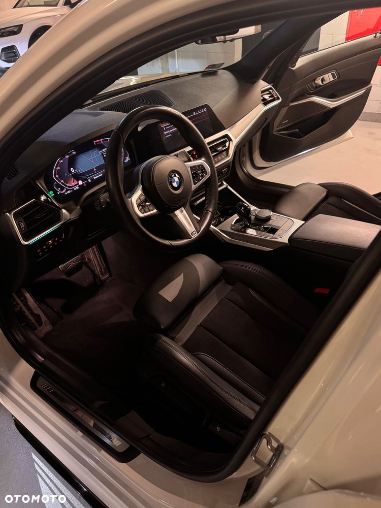 BMW Seria 3 330i - 5