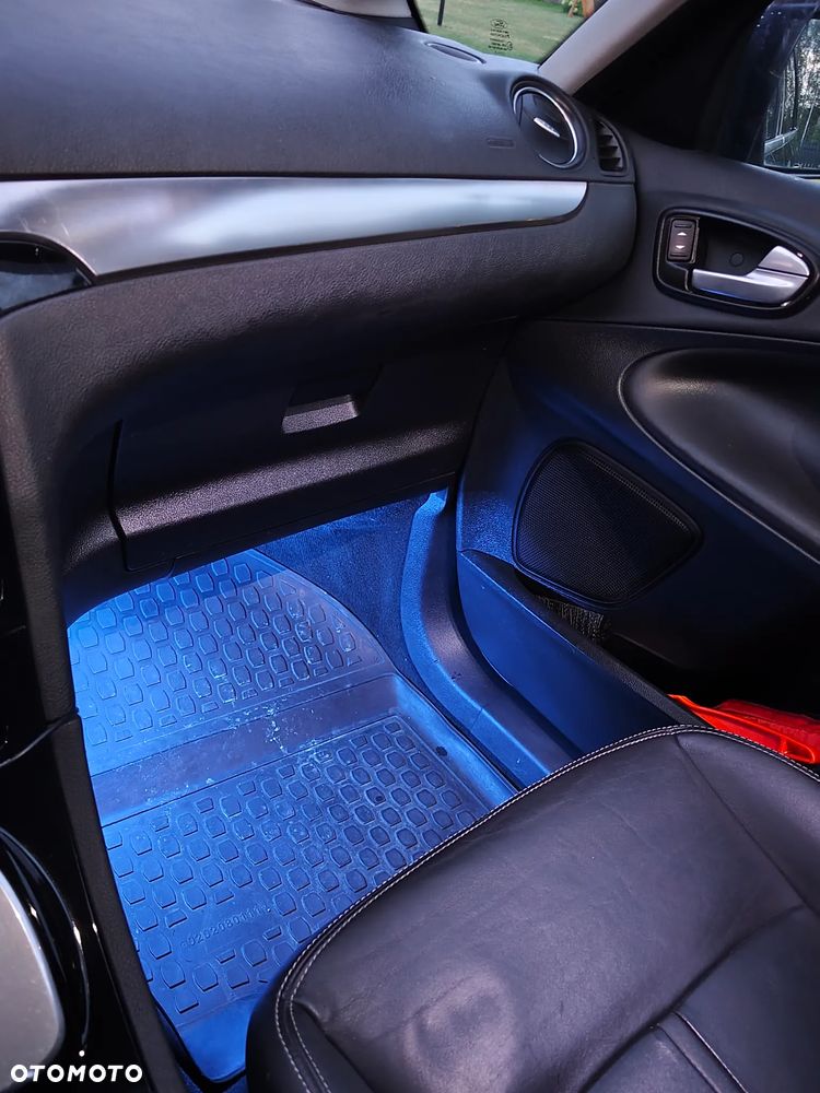Ford S-Max - 12