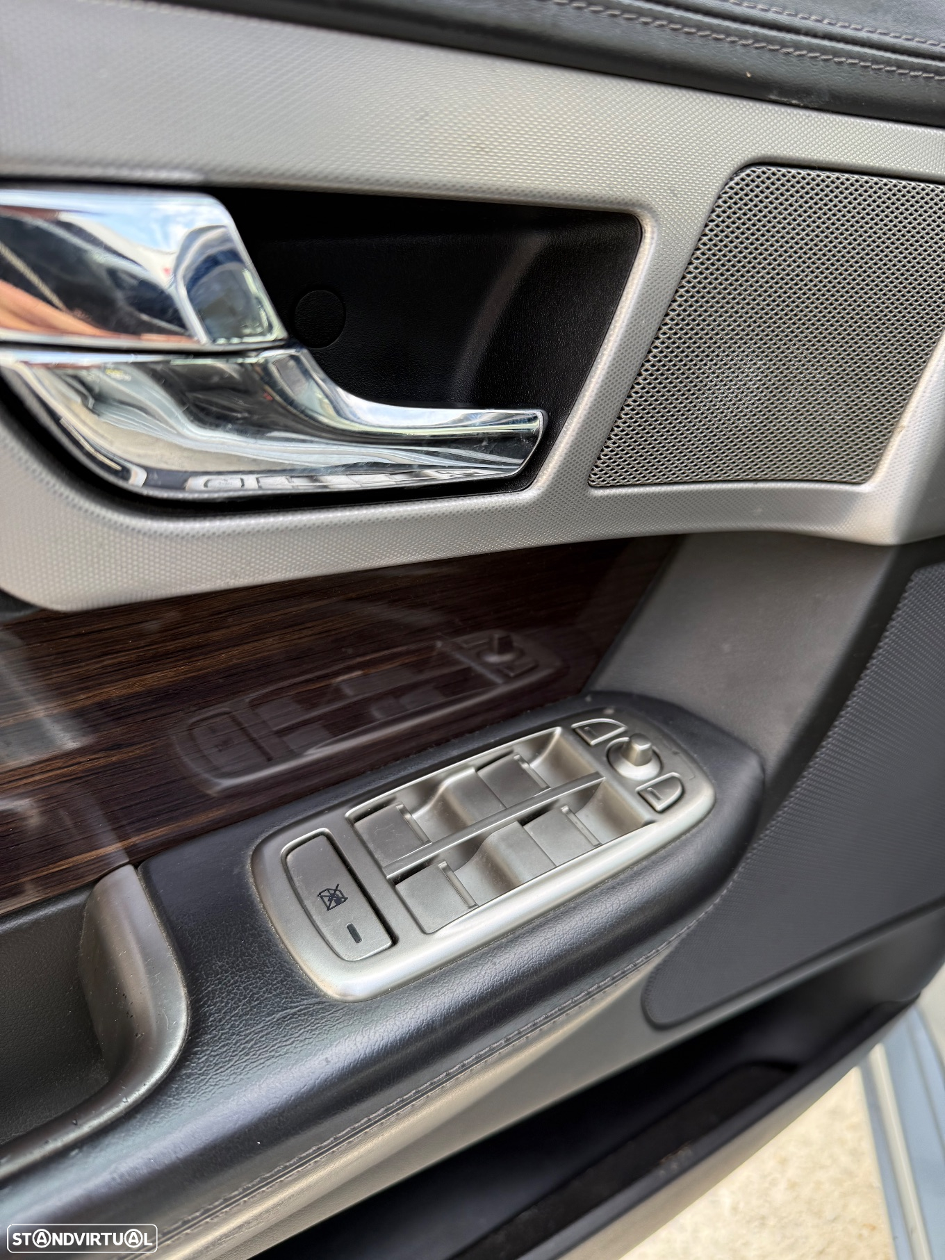 Jaguar XF 2.7 D V6 Premium Luxury - 6