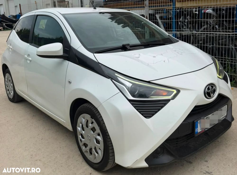 Toyota Aygo 1.0 VVY-I 5 usi X-cite