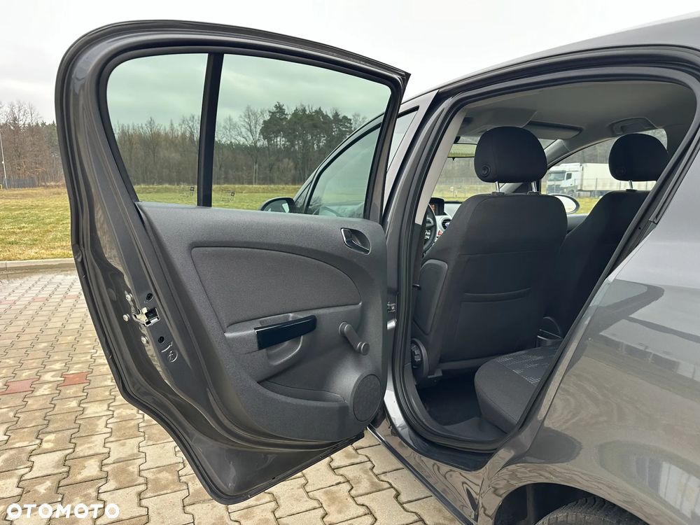 Opel Corsa 1.4 16V Satellite - 35