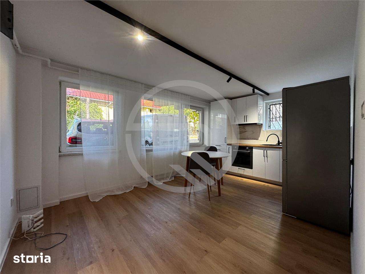 Apartament cu 3 camere,semidecomandat, 54 mp utili, situat in cartieru — fotografia 2