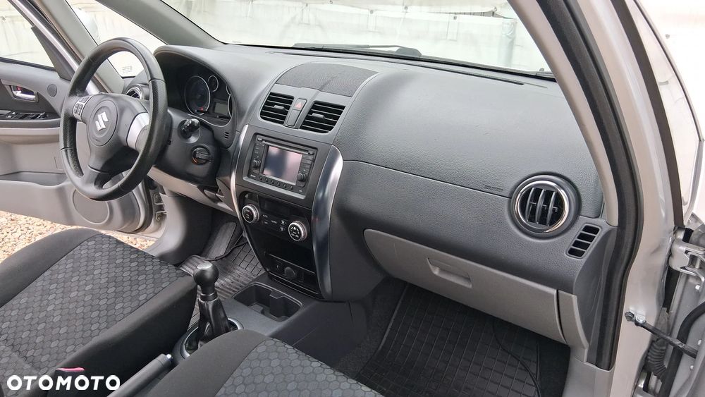 Suzuki SX4 1.6 VVT 4x4 Comfort - 13