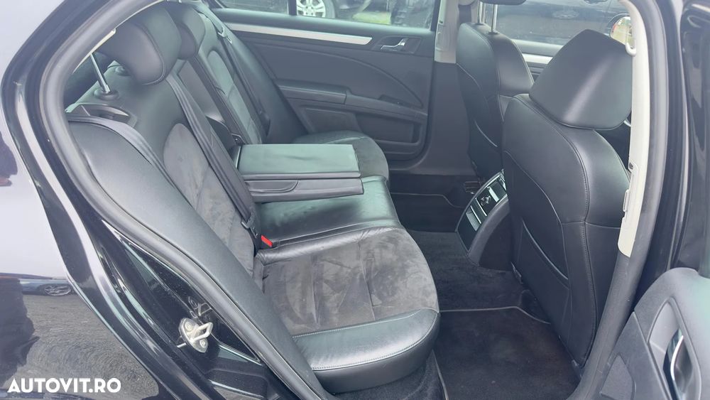 Skoda Superb 2.0 TDI Ambition - 25