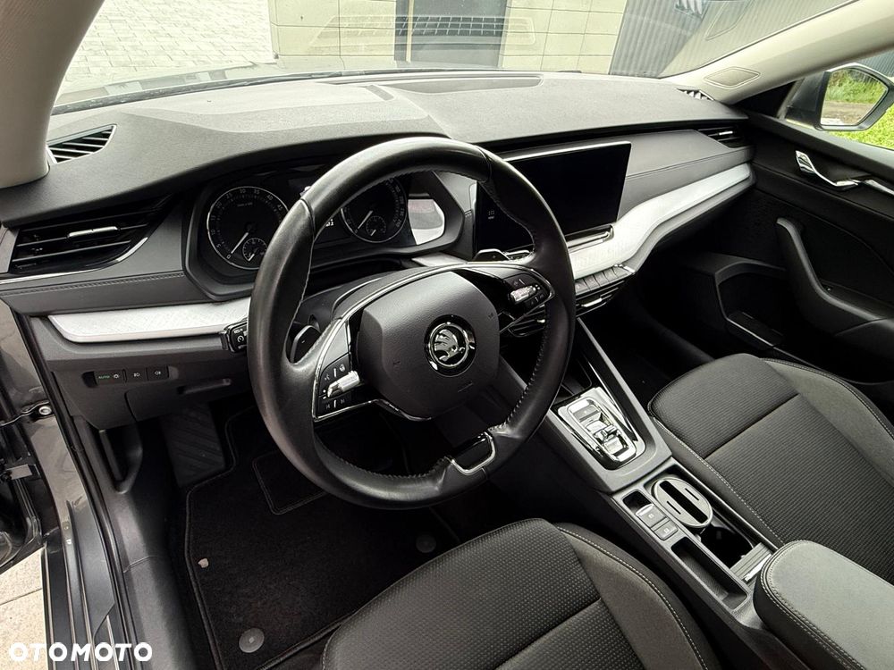 Skoda Octavia 2.0 TDI DSG Selection - 6