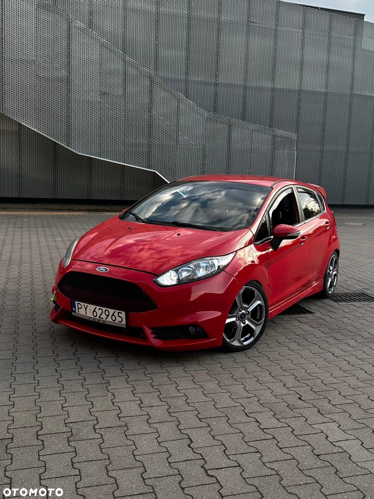 Ford Fiesta 1.6 EcoBoost ST200 - 1