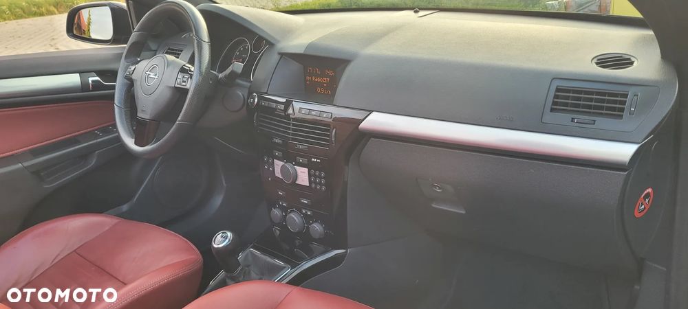 Opel Astra TwinTop 1.8 Cosmo - 28