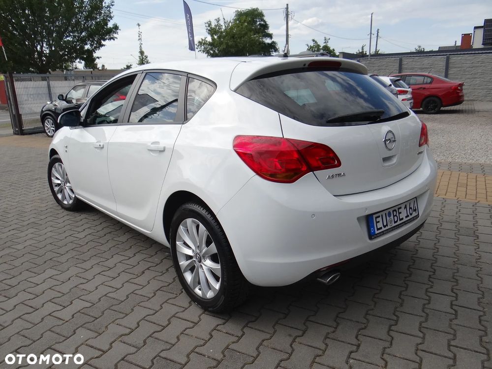Opel Astra - 4
