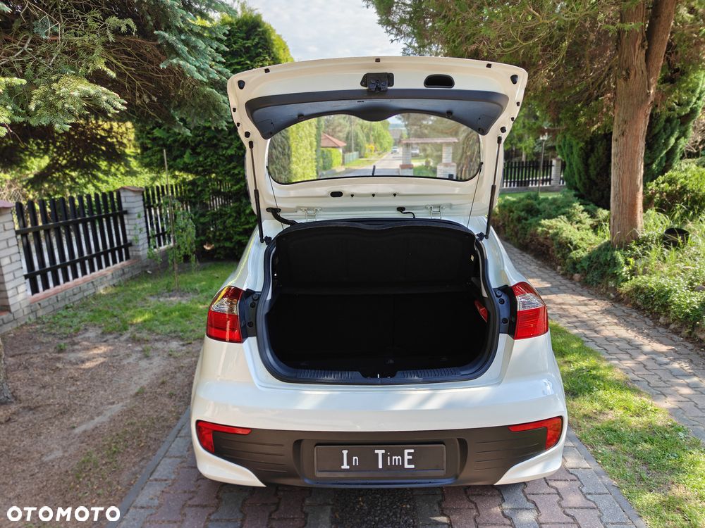 Kia Rio - 21