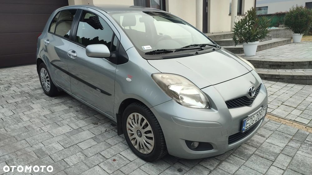 Toyota Yaris - 1