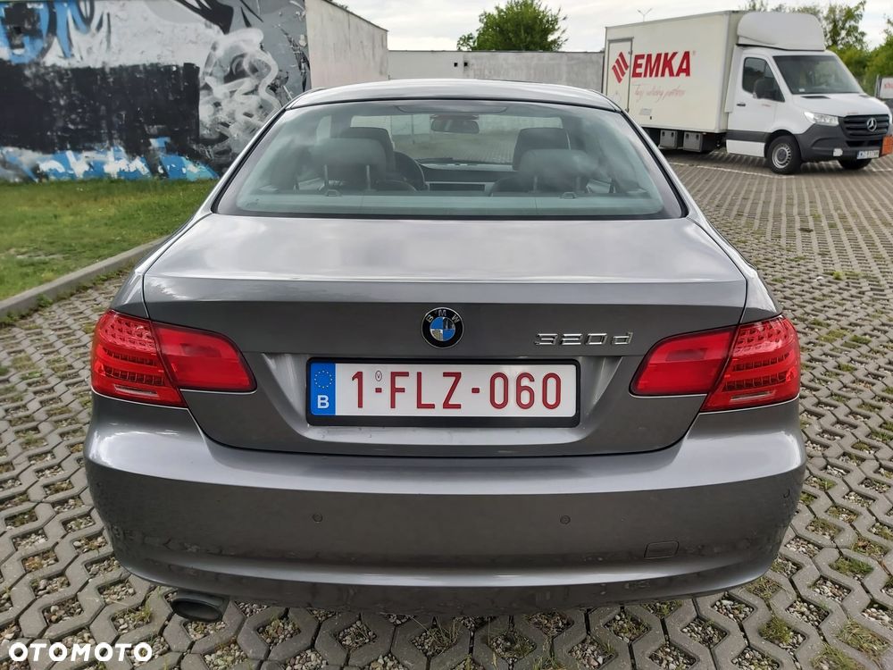 BMW Seria 3 320d DPF Efficient Dynamics Edition - 14