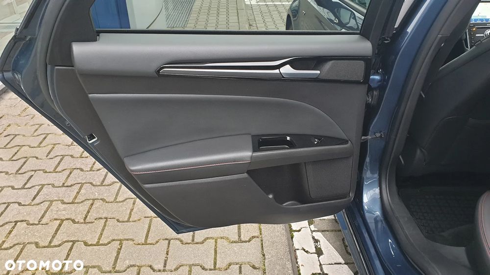 Ford Mondeo 2.0 Hybrid ST-Line X - 15