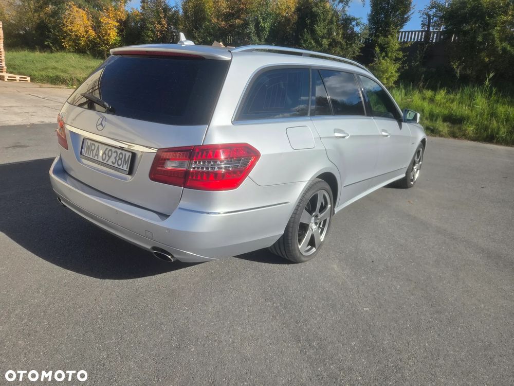 Mercedes-Benz Klasa E 300 CDI BlueEff Avantgarde - 3