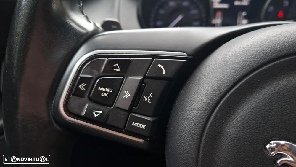 Jaguar XE 20d Aut. R-Sport - 48