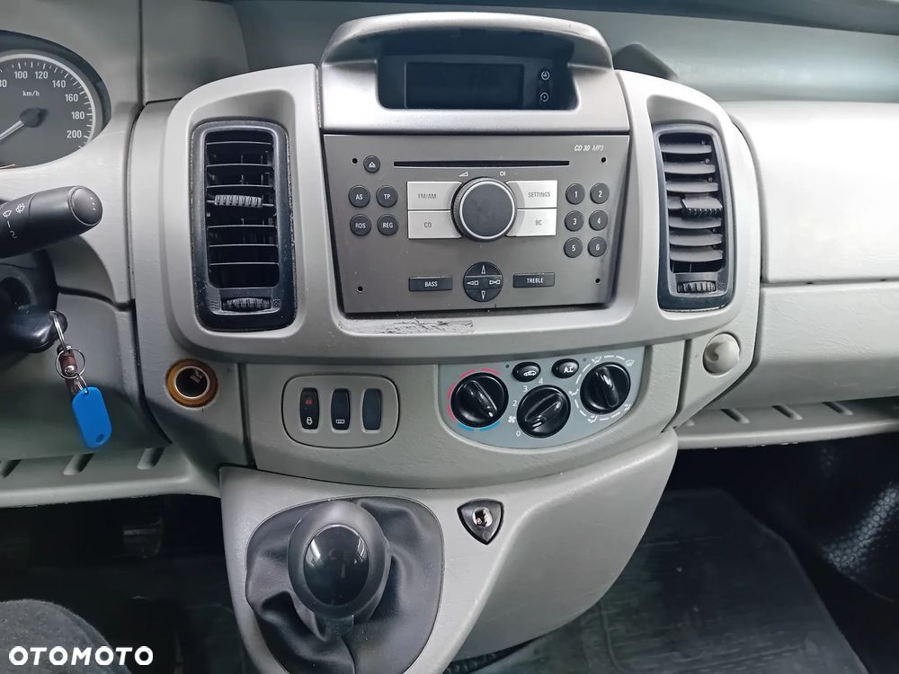 Opel Vivaro - 16