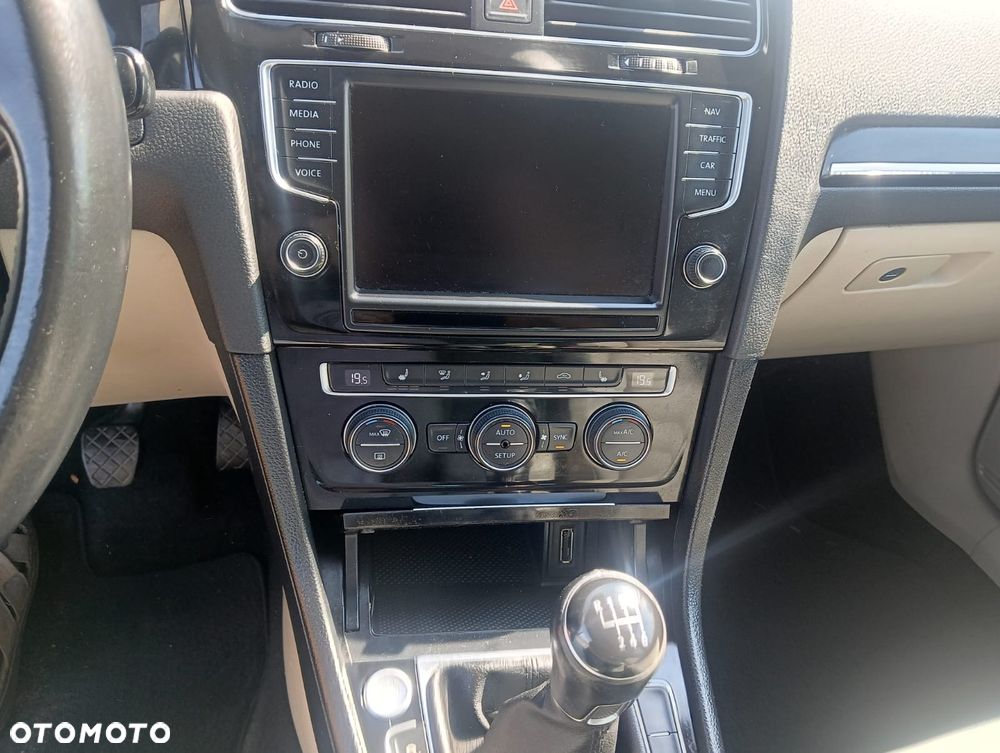 Volkswagen Golf 2.0 TDI SCR Highline - 5
