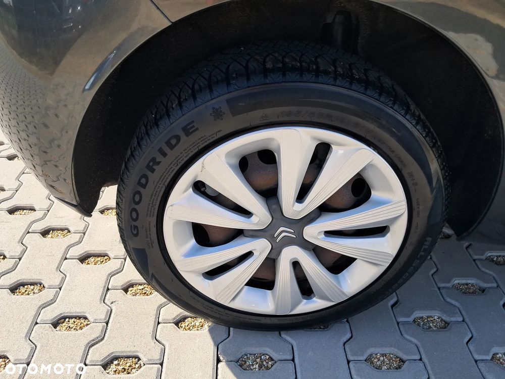 Citroën C3 Pure Tech (VTi) 82 Exclusive - 25