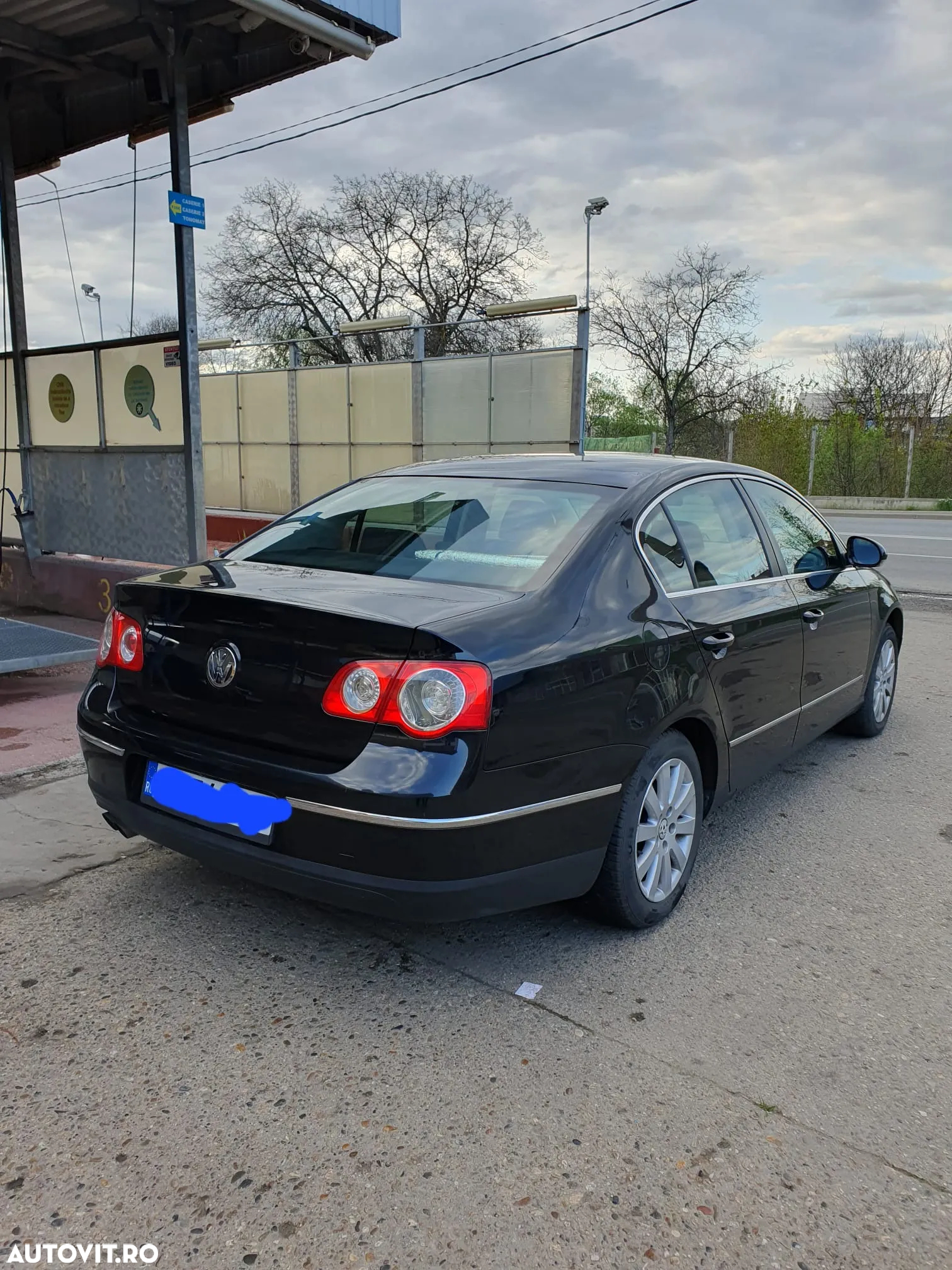 Volkswagen Passat 2.0 TDI DPF BlueMotion Technology Comfortline - 3
