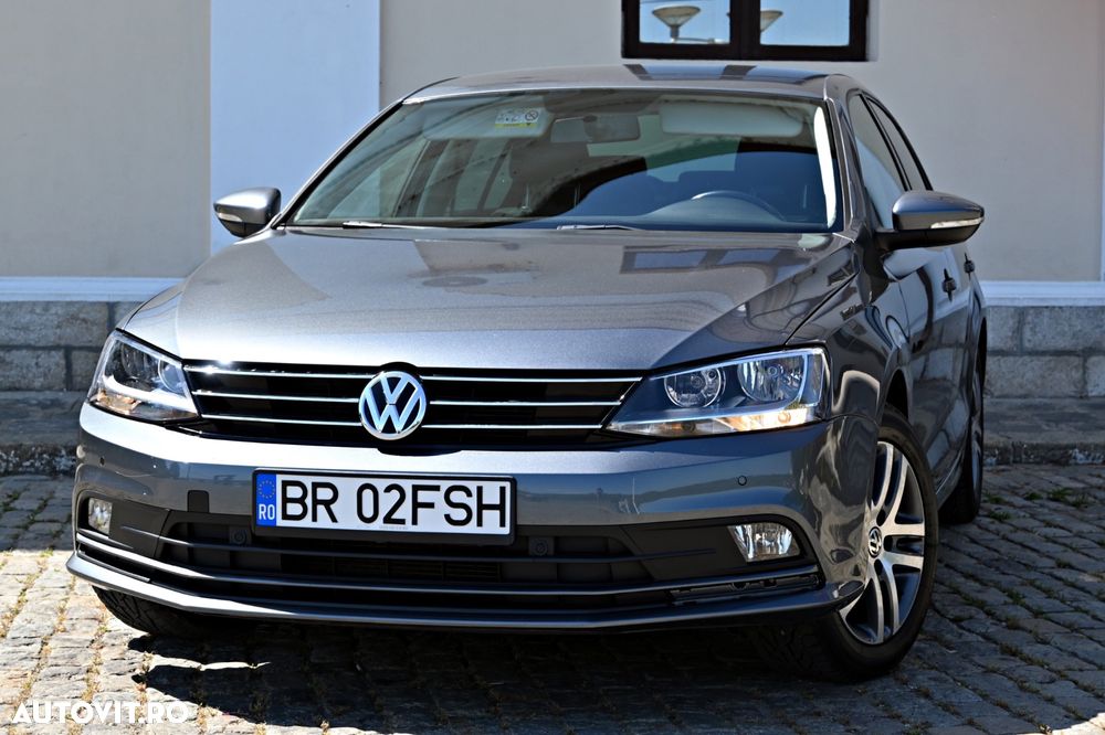 Volkswagen Jetta 1.2 TSI Comfortline - 1