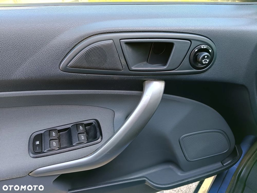 Ford Fiesta - 21