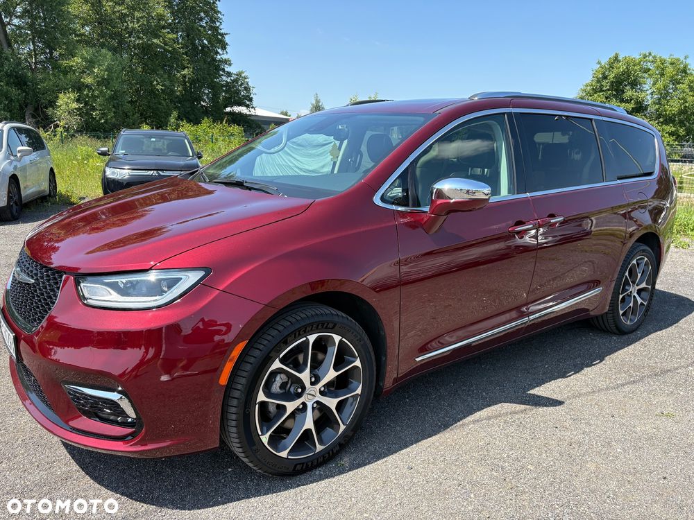 Chrysler Pacifica - 2