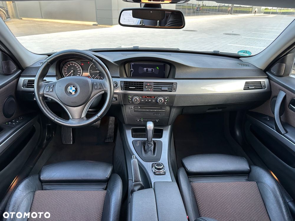 BMW Seria 3 318d DPF Edition Exclusive - 15
