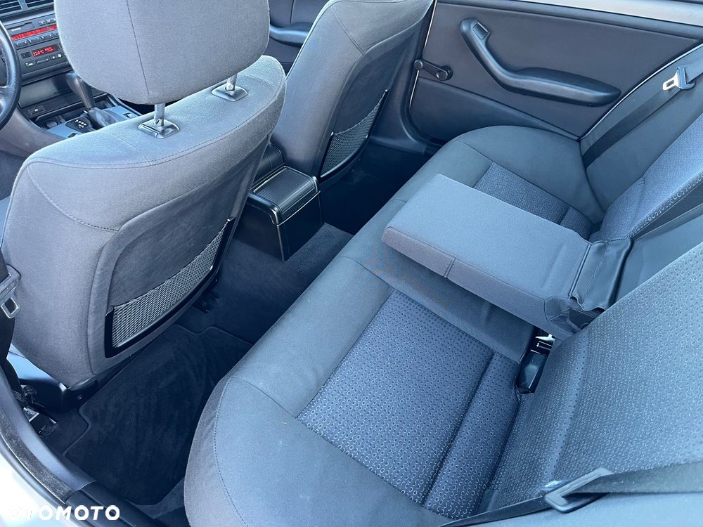 BMW Seria 3 - 16