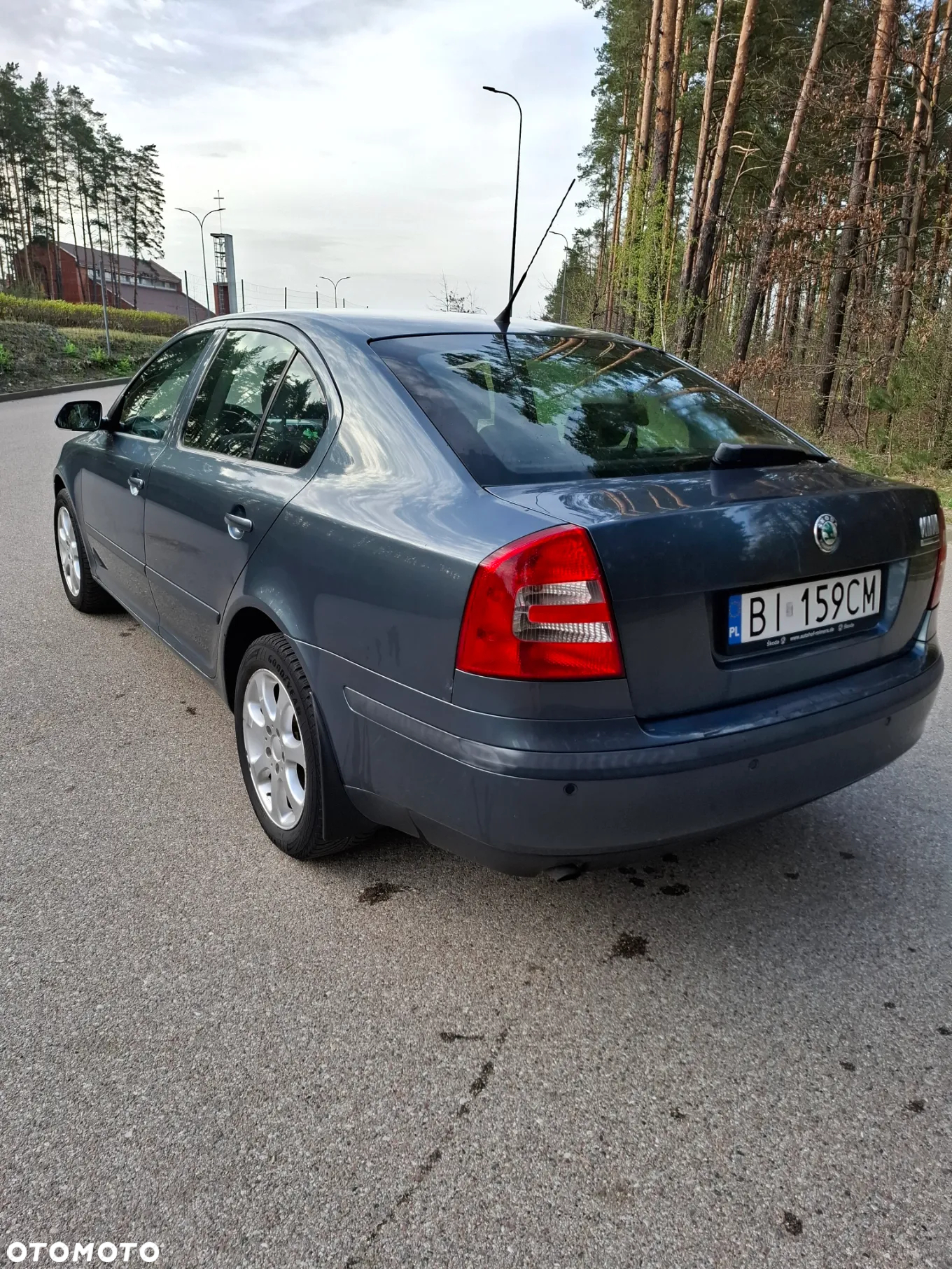 Skoda Octavia 1.6 Ambiente - 4