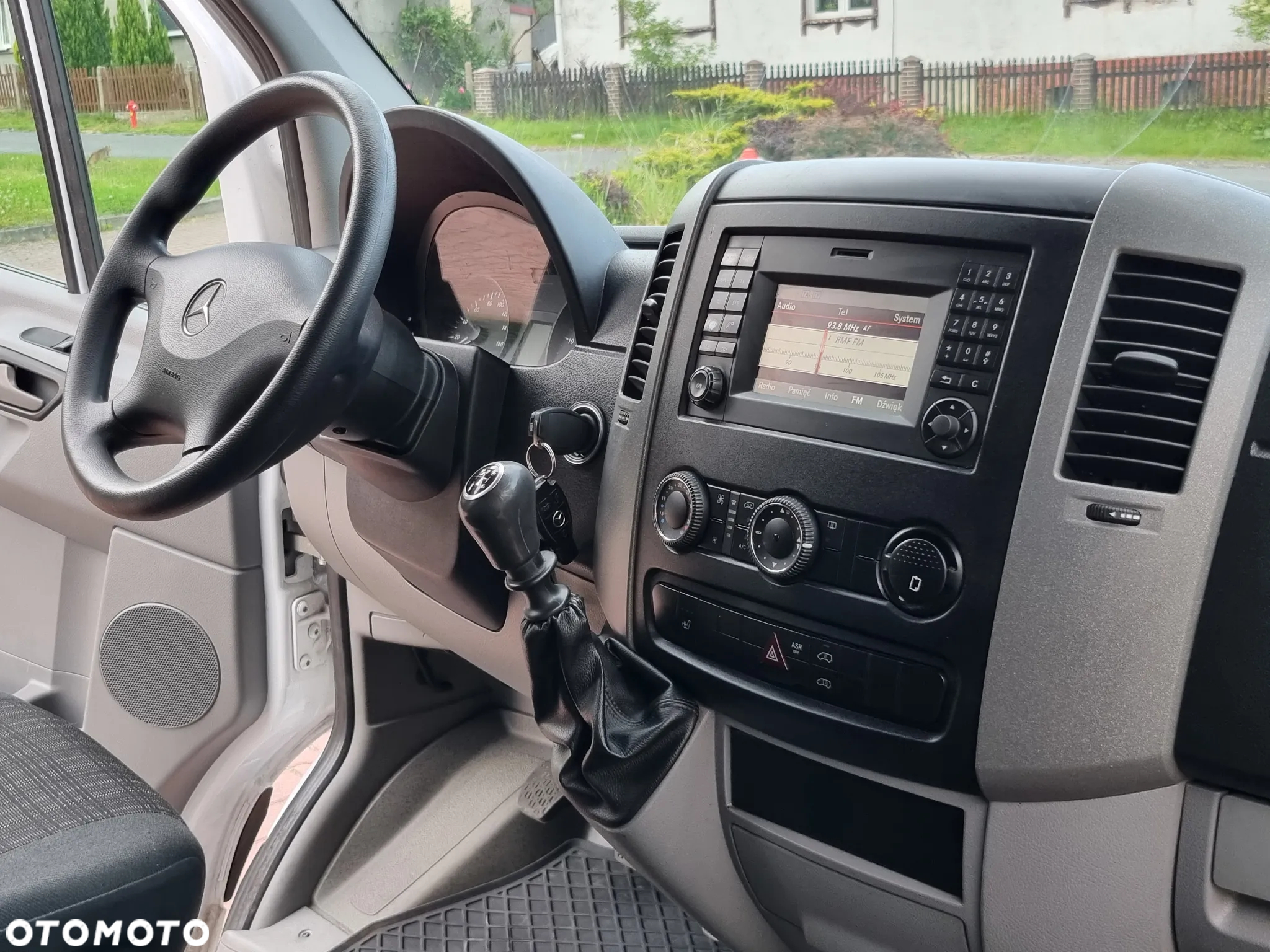 Mercedes-Benz Sprinter - 19