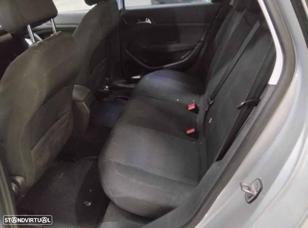 Peugeot 308 SW - 5