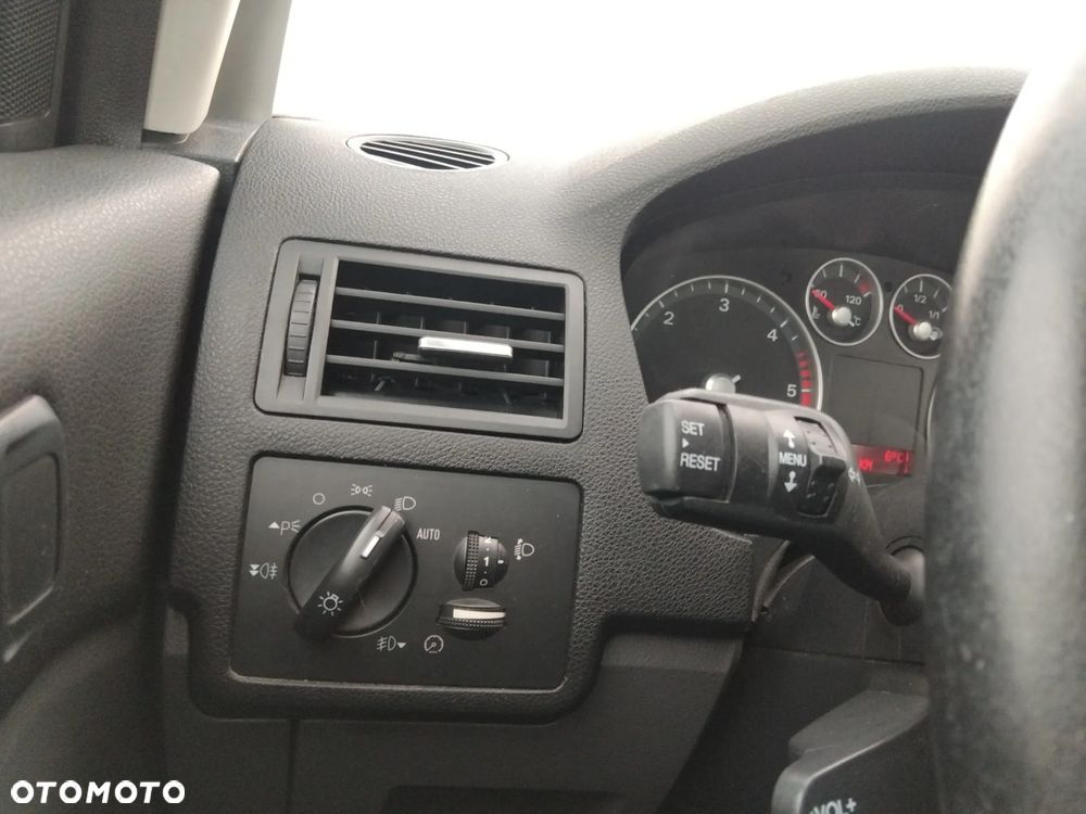 Ford C-MAX 1.6 TDCi DPF Titanium - 16