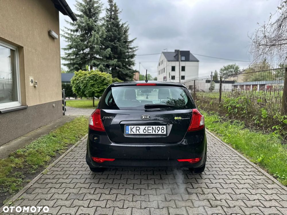 Kia Ceed - 4