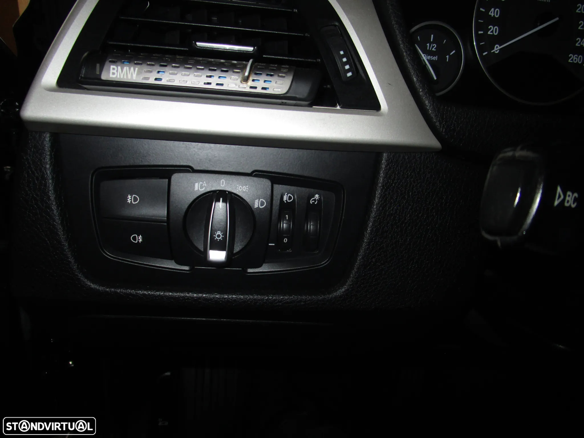 BMW 320 d DPF Touring Aut. Edition Sport - 27