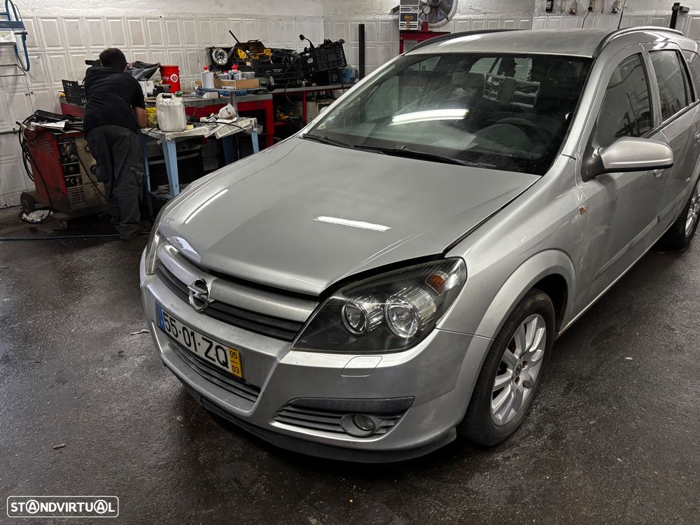 Opel Astra Sports Tourer - 4