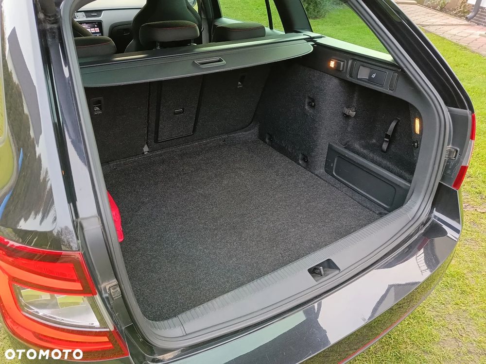 Skoda Octavia 2.0 TDI DSG RS - 21