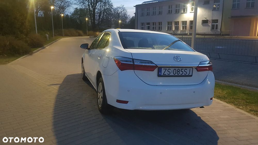 Toyota Corolla 1.4 D-4D Premium - 8