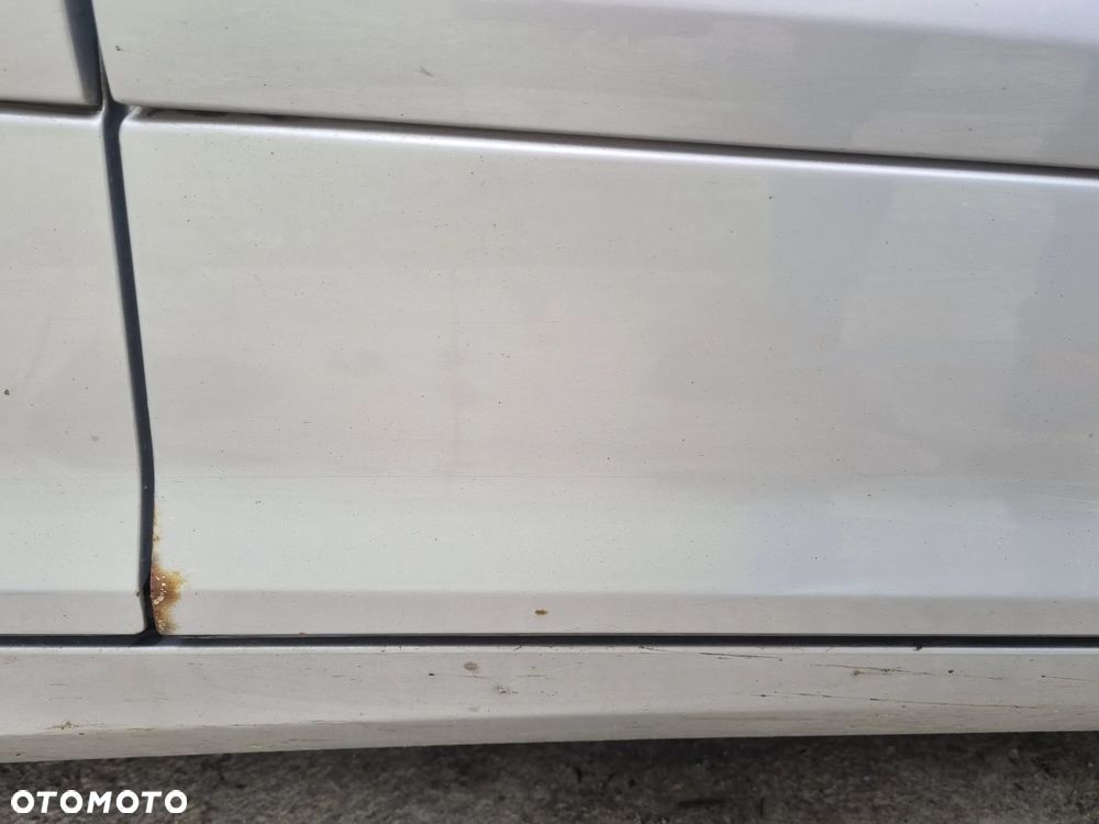 MERCEDES S203 00-04 2002 r. KOMBI C744 drzwi prawy przód prawe przednie * - 5