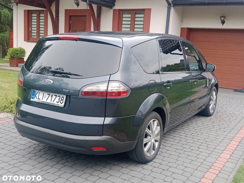 Ford S-Max - 14
