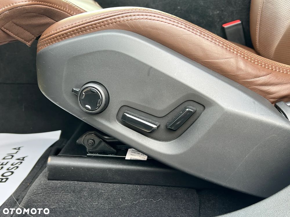 Volvo XC 60 - 16