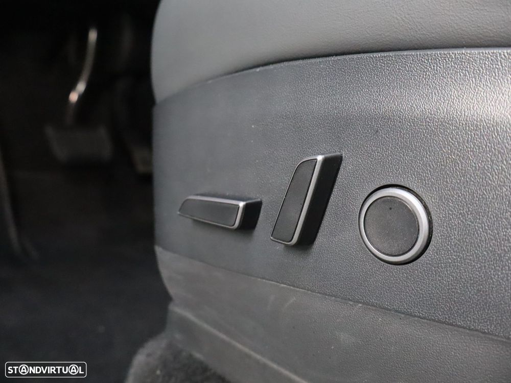 Tesla Model Y Performance Tração Integral - 12