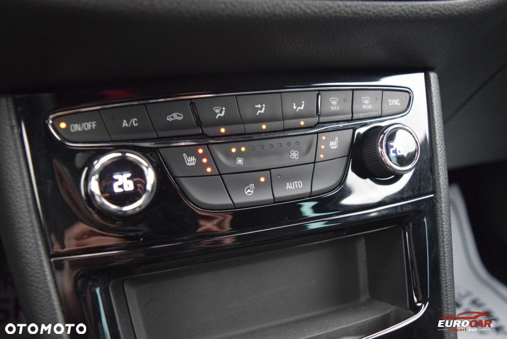 Opel Astra 1.4 T Dynamic - 26