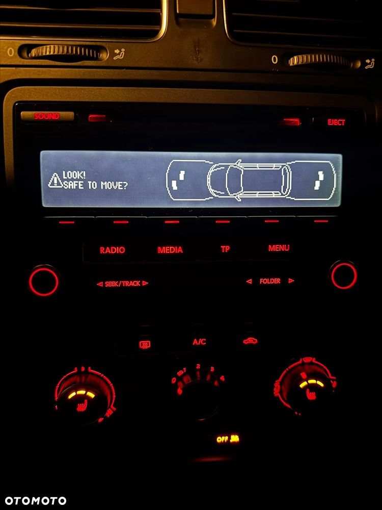 Volkswagen Golf 1.6 TDI Comfortline - 19