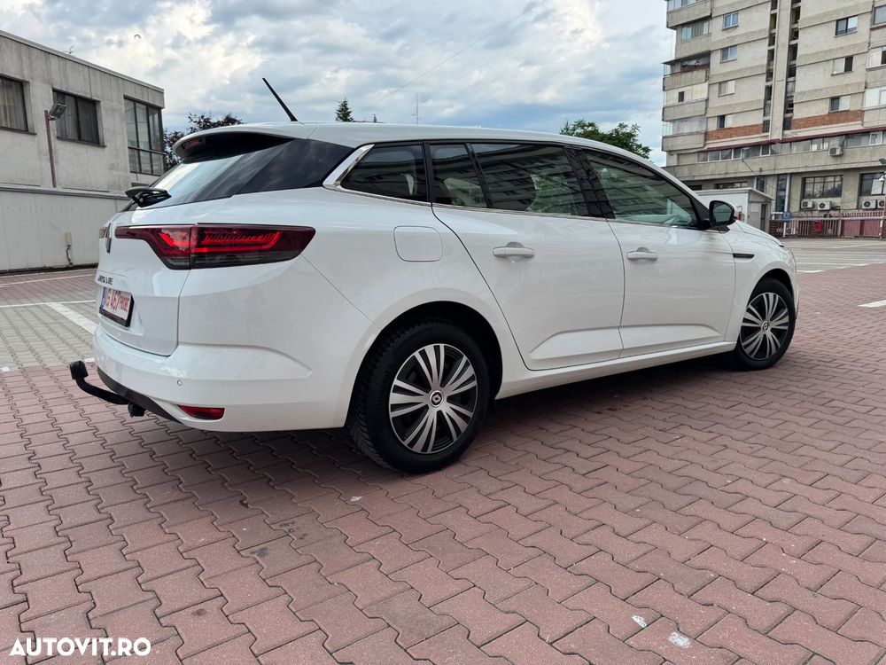 RENAULT Megane 2023 — imagine 8