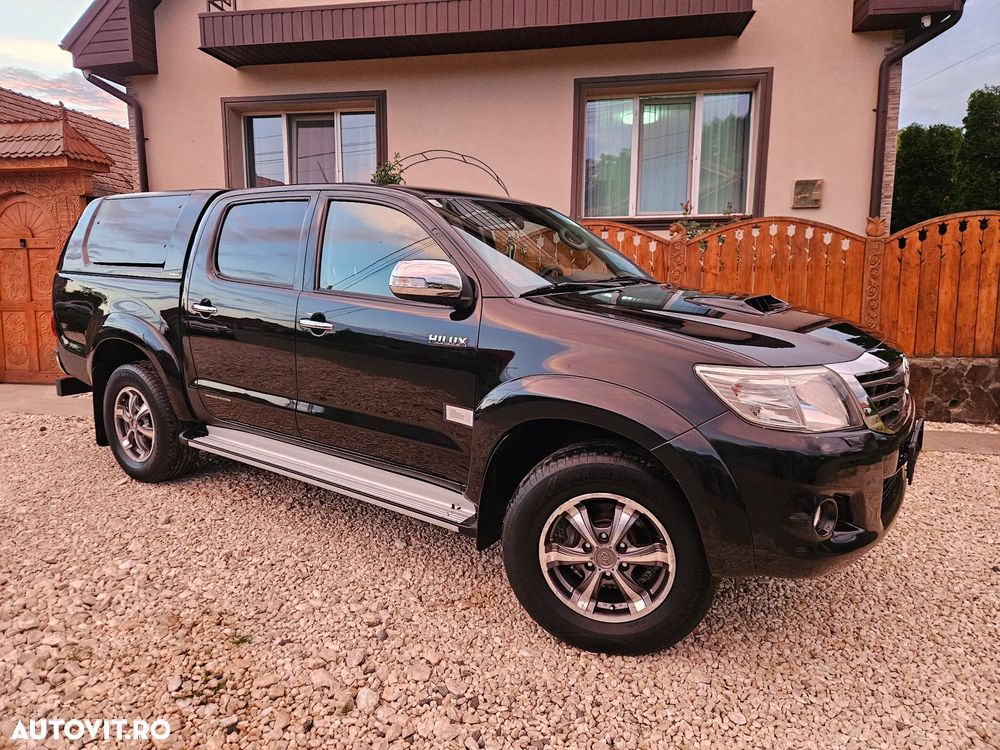Toyota Hilux 4x4 Double Cab Executive - 14