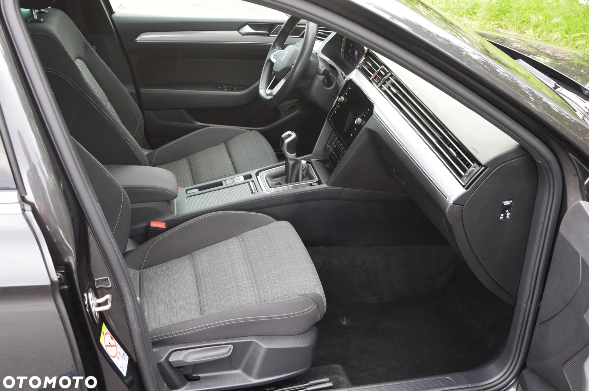 Volkswagen Passat Variant 2.0 TDI (BlueMotion Technology) Highline - 14